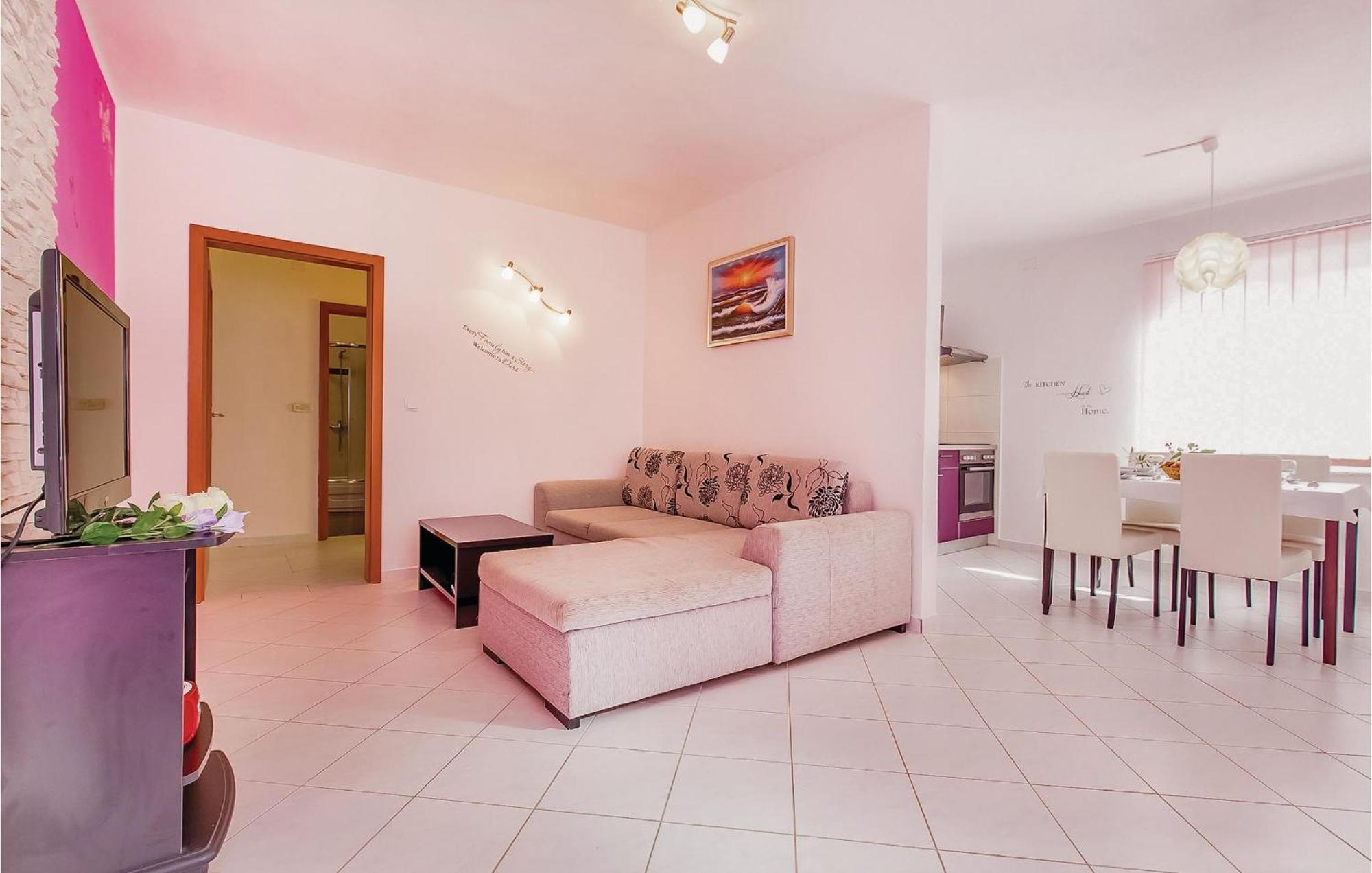 Awesome Apartment In Dobrinj With Wifi المظهر الخارجي الصورة
