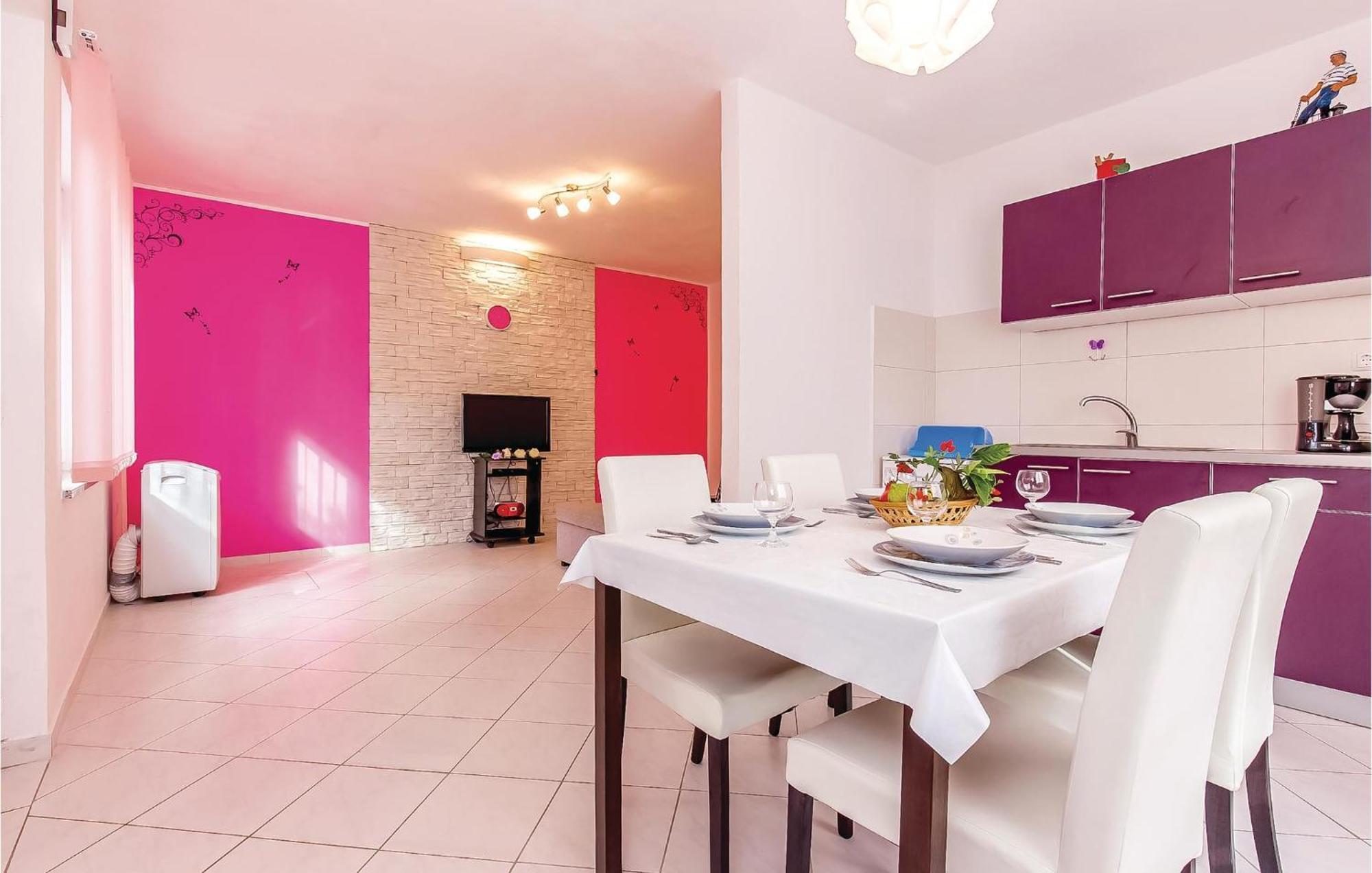 Awesome Apartment In Dobrinj With Wifi المظهر الخارجي الصورة