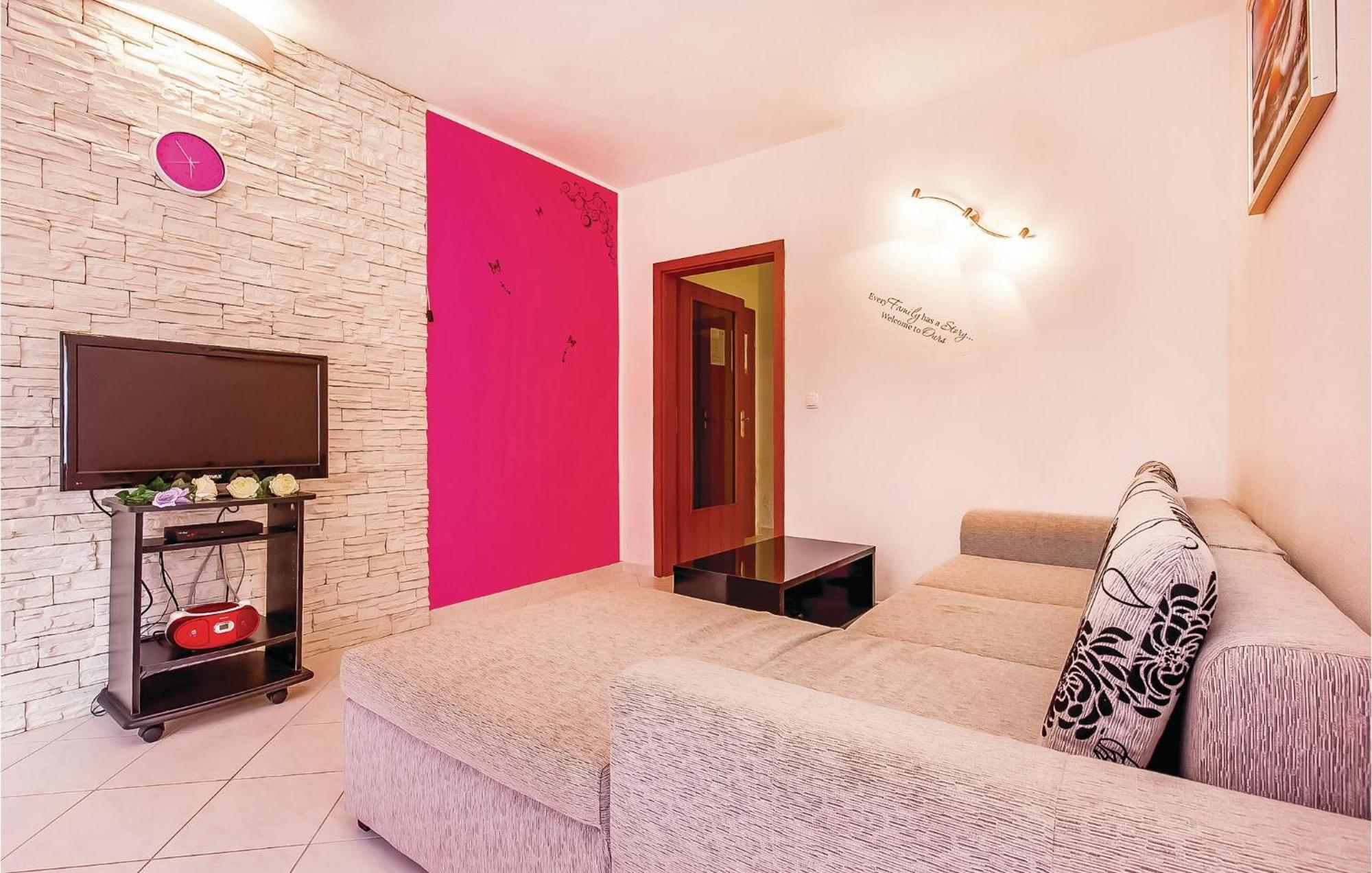 Awesome Apartment In Dobrinj With Wifi المظهر الخارجي الصورة
